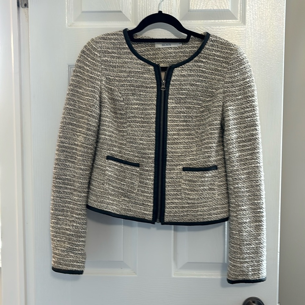 Textured Cropped Blazer